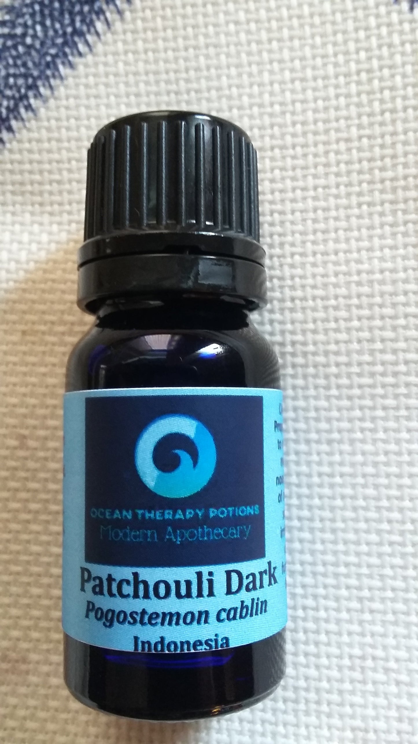 Patchouli - Dark Essential Oil
